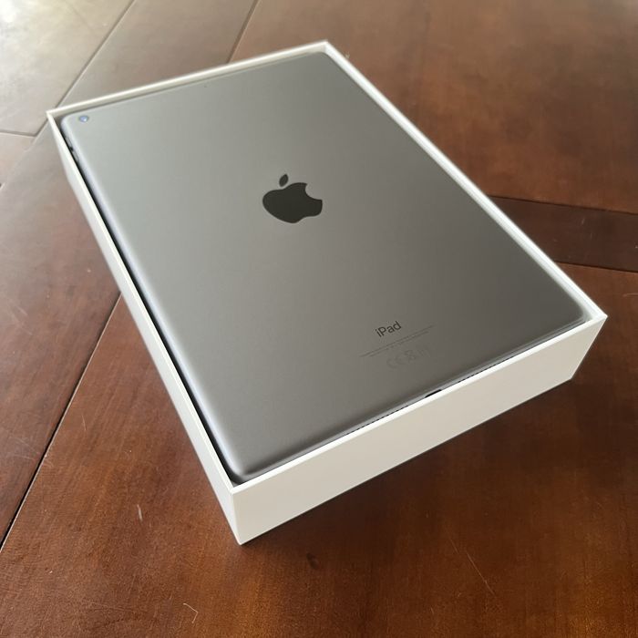 Ipad 9 geração(2021) 64gb + Caixa + Carregador