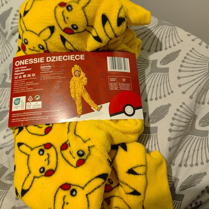 Piżamka strój pokemon j 110/116 Nowa