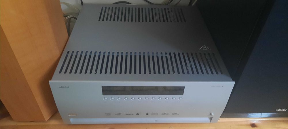 amplituner Arcam