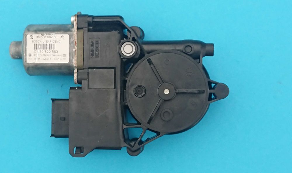 SILNICZEK Podnośnika szyby przód tył REGENER W-WA