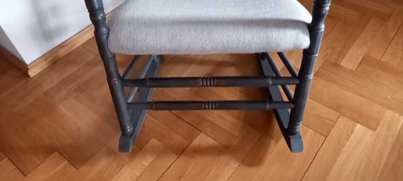 Piękny Fotel bujany