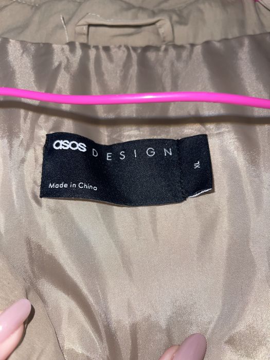 Жіночий пуховик ASOS
