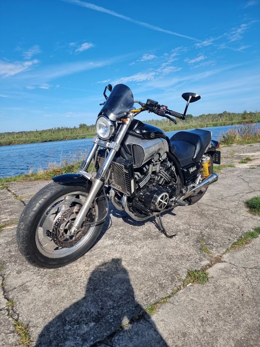 Yamaha V-MAX 1200