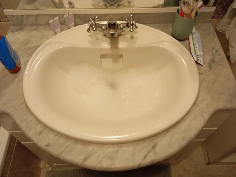 Conjunto móvel lavatório espelho e torneira
