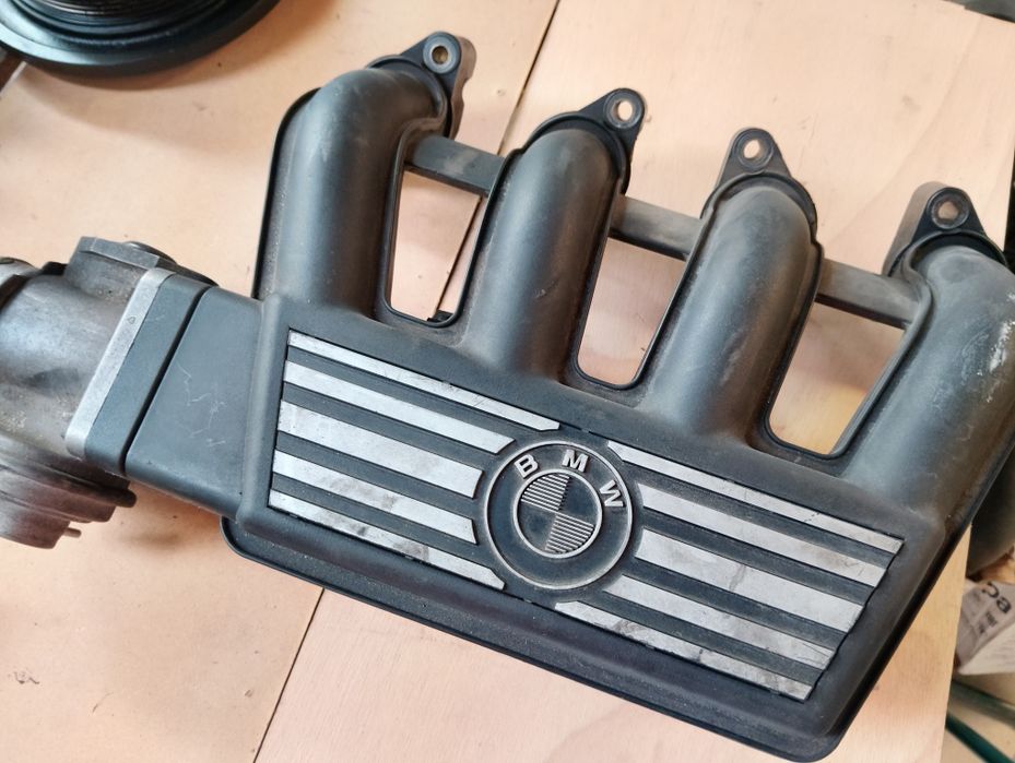 Coletor admissão BMW 3 E36 318 tds