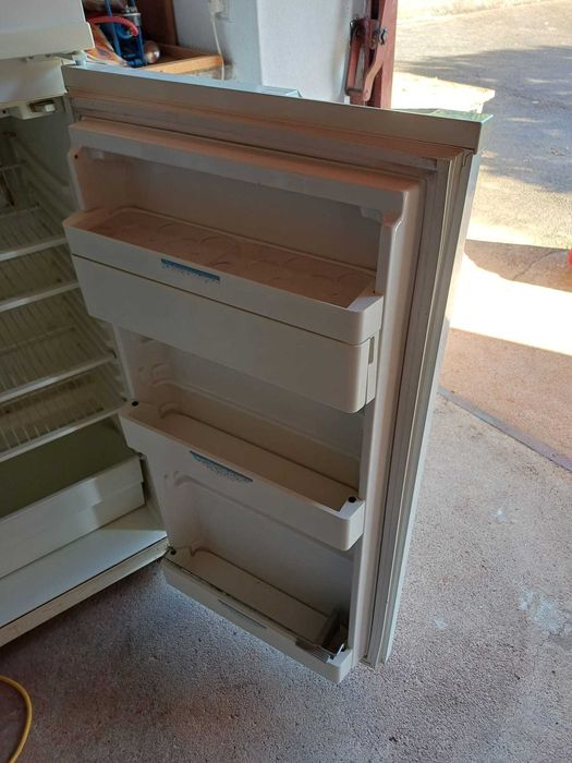 Frigorifico Whirlpool  de 2 portas com congelador