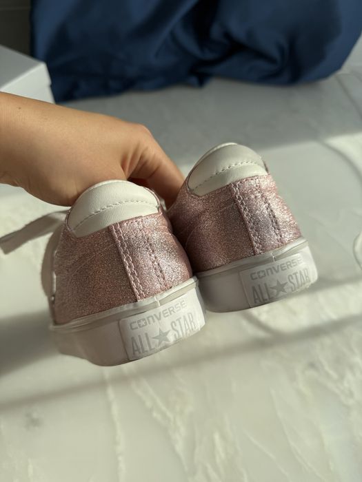 Buty Converse trampki różowe brokat 38,5 w stylu golden goose