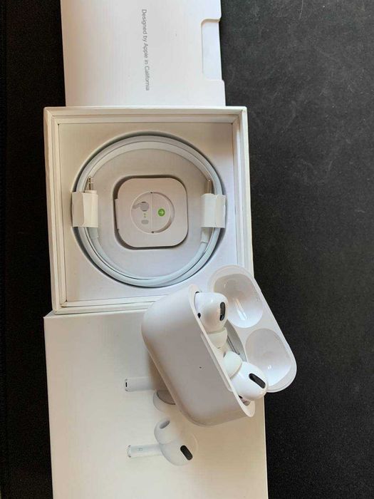 Продам AirPods Pro