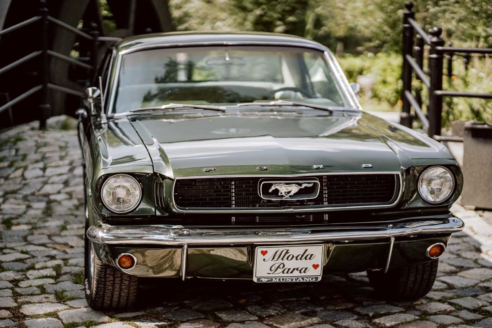 Auto d ślubu Mustang wynajem samochód na wesele Kalisz Warszawa Poznań