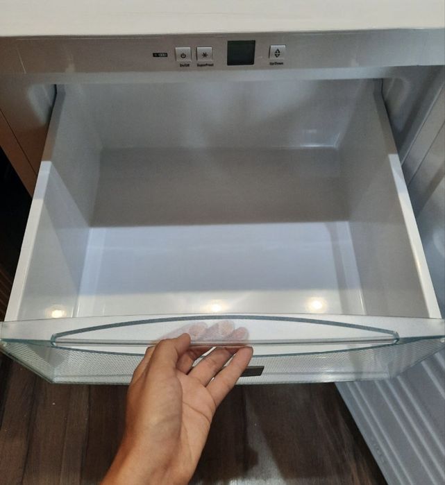 Продам морозильну камеру LIBHERR з системою SmartFrost