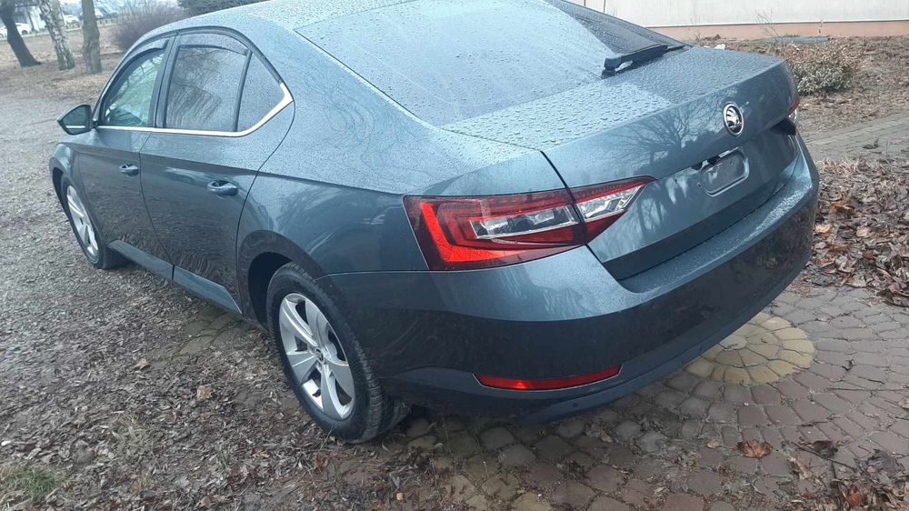 Skoda Superb 3 III 16r. LF7Y Maska Błotnik Zderzak Drzwi Ćwiartka Lamp