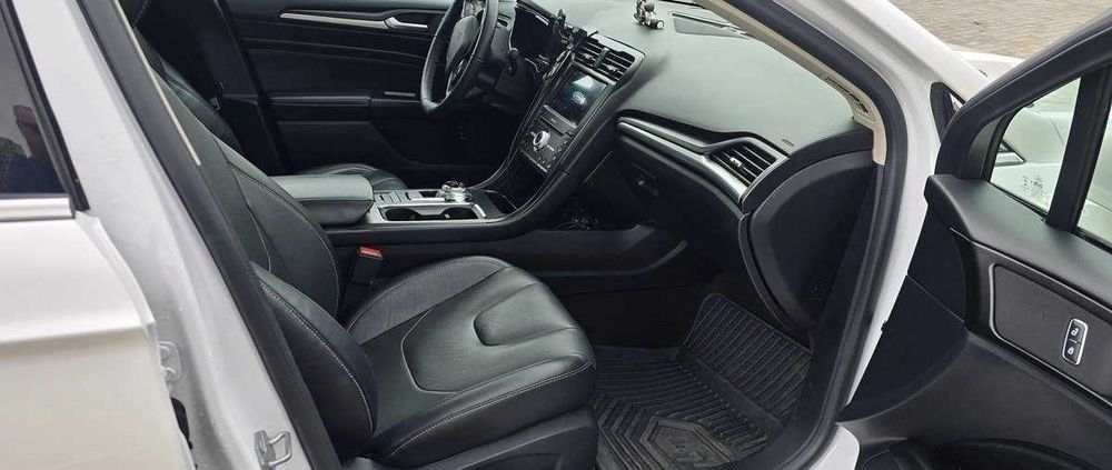 Ford Fusion 2020 року Plug-in Hybrid