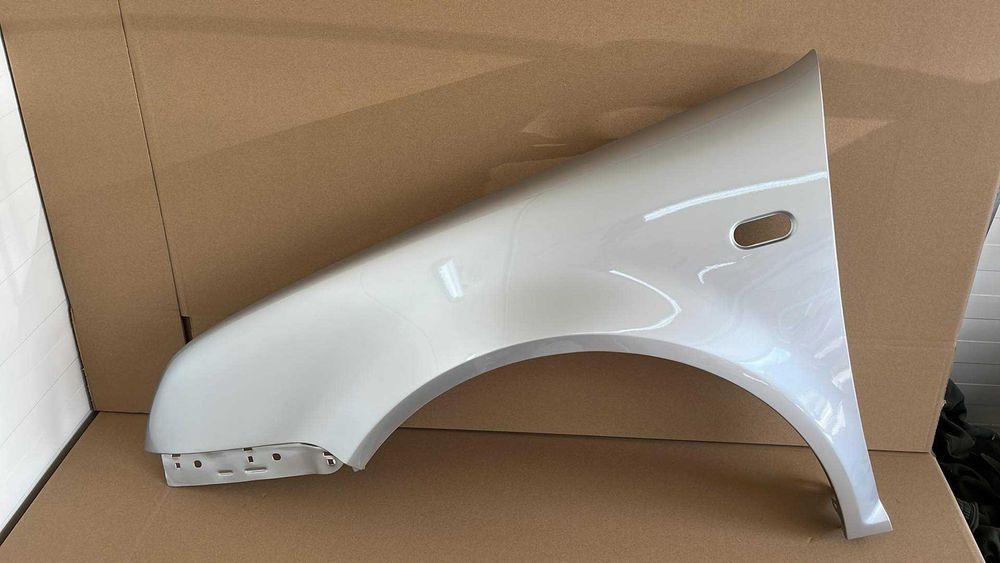 Volkswagen Bora Błotnik - LA7W - Okazja/Nowy! Lewy