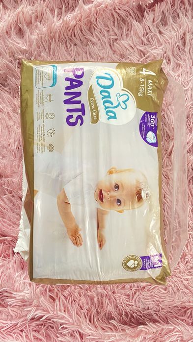 Продаю памперси: 2 пачки - Pampers(5) 1пачка Dada(4)