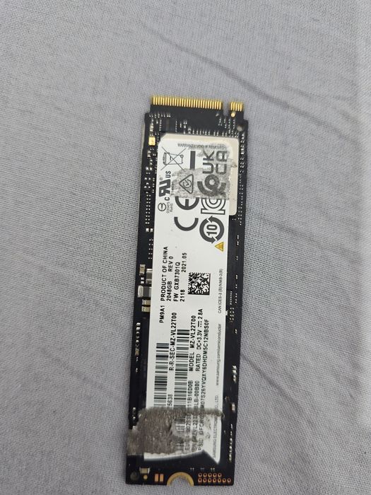 Samsung PM9A1 2TB (PCIe 4.0 NVMe, equivalente OEM do 980 Pro