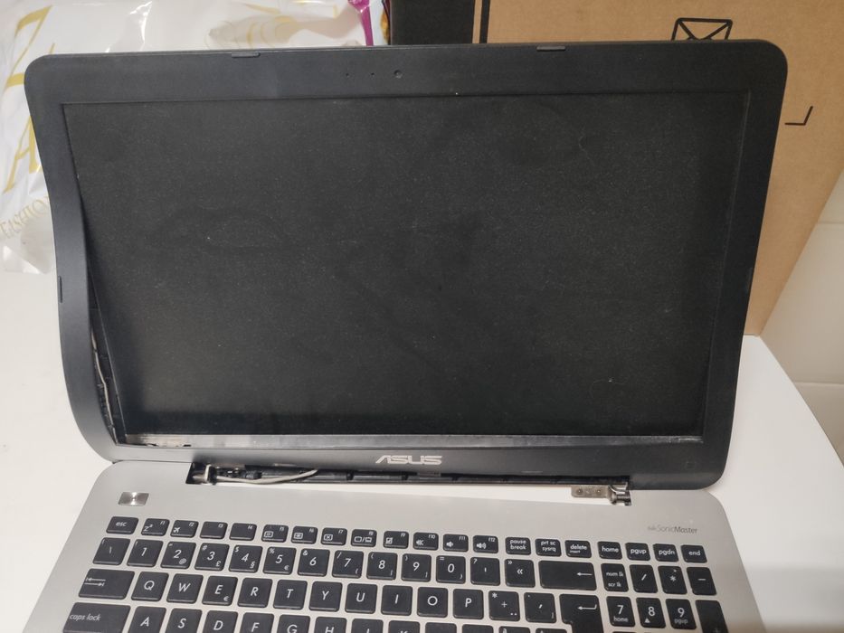 Portátil ASUS K555L