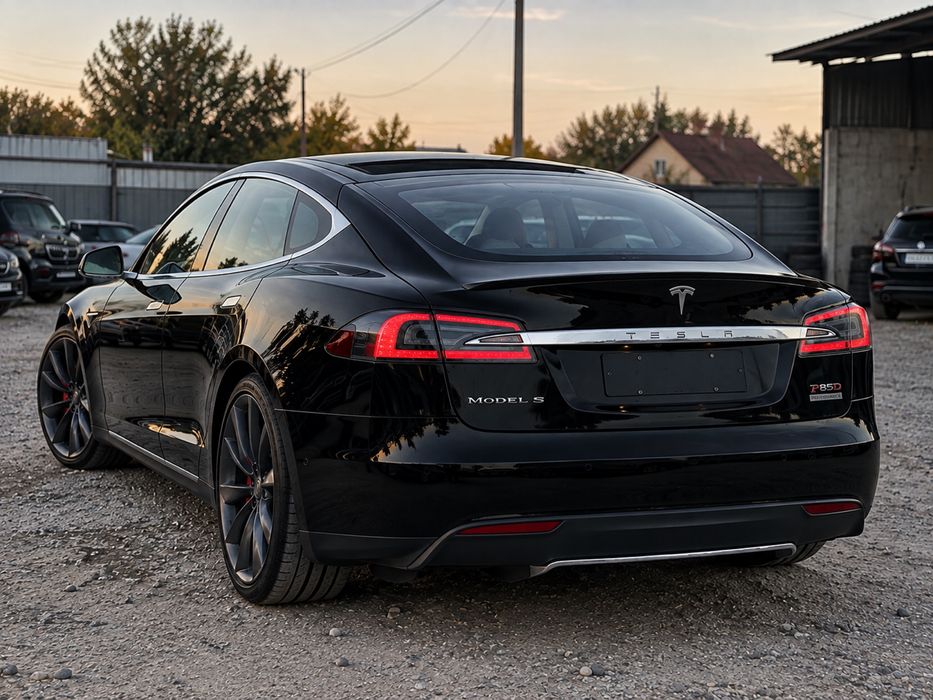 Розборка TESLA MODEL S  P85D чорний колір 2015