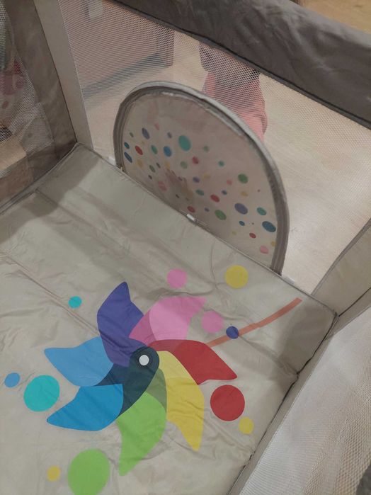 Parque de bebé quadrado