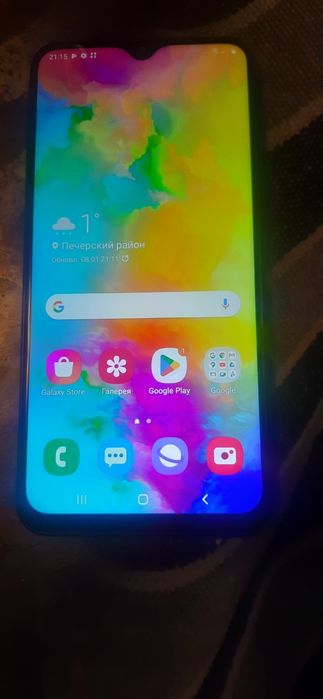 Мобільний телефон Samsung Galaxy M20 4/64GB