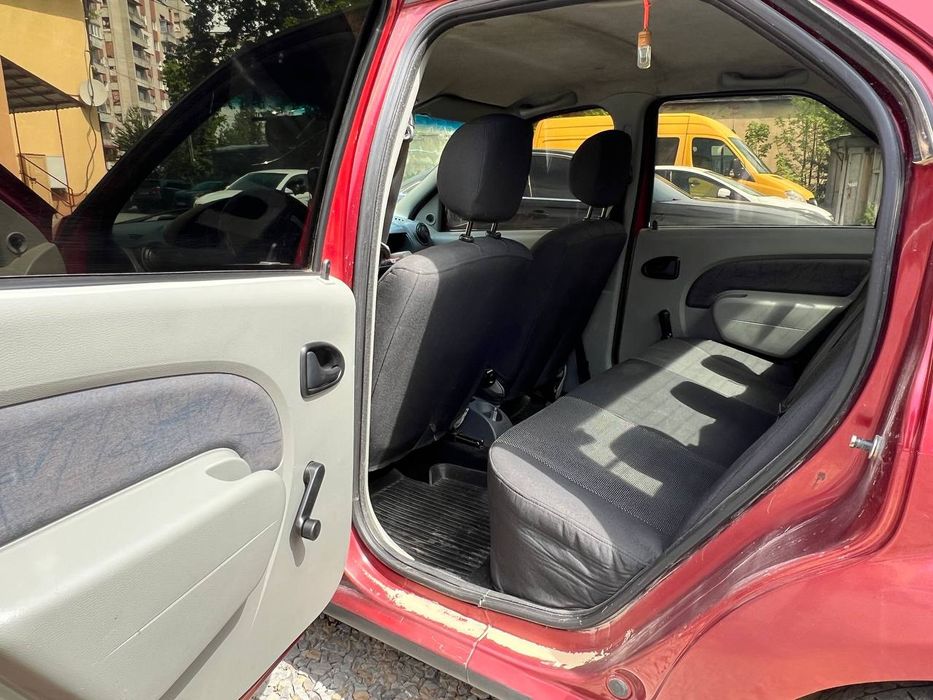 Лоґан1,4 газ бензин