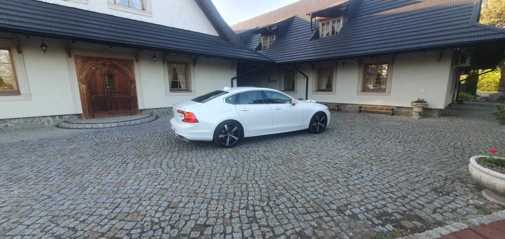 Auto do ślubu Volvo S90 R-Design  Biała Perła / Dekoracja auta w cenie