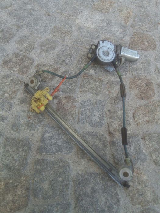 Vendo elevador eléctrico             c