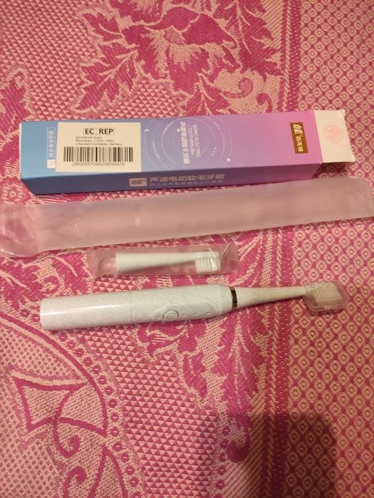 Электро зубная щётка новая