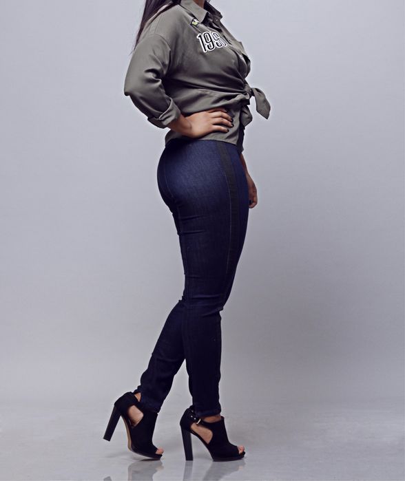 GUESS Jeans calças de ganga denim skinny fit / justas ao corpo