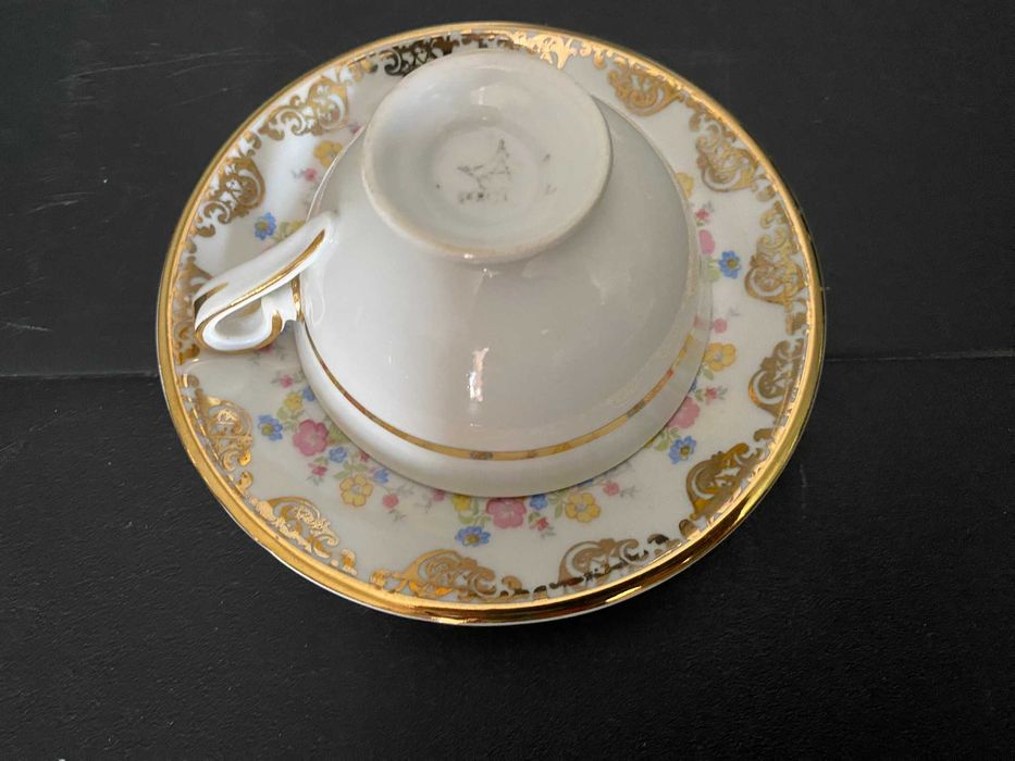 Conjunto de Chávenas de Café Antigas em Porcelana | Coleção