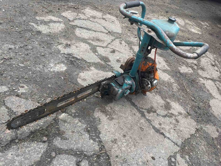 Продам бензопелу