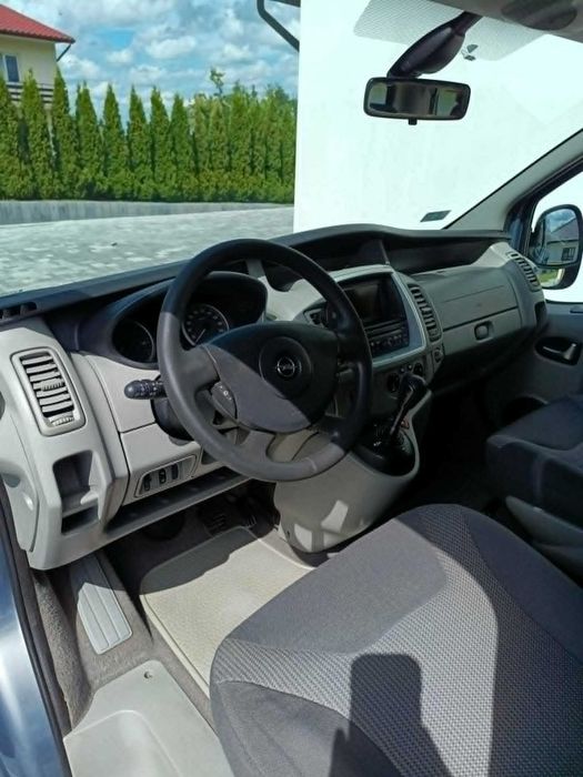 Opel Vivaro 2011