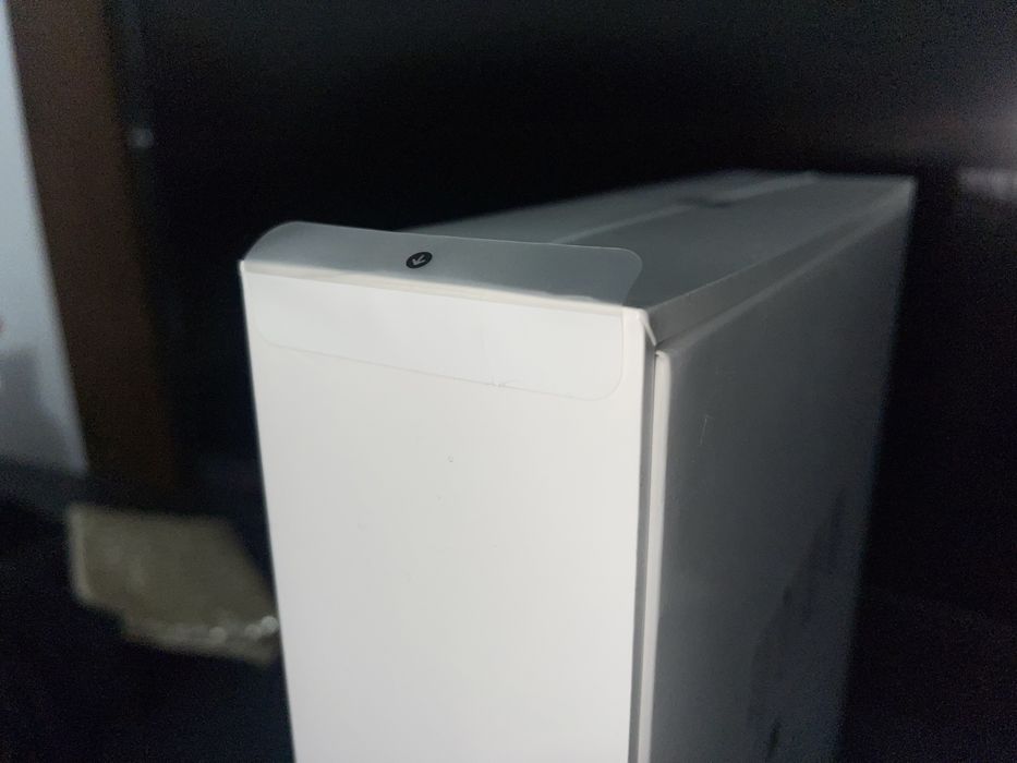 Apple MacBook Pro 2022 with Touch Bar – Sealed64586224256258123