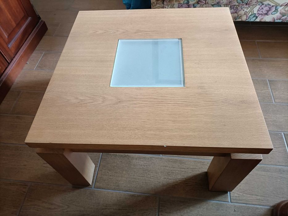 Mesa de centro quadrada 60 cm altura 36 cm