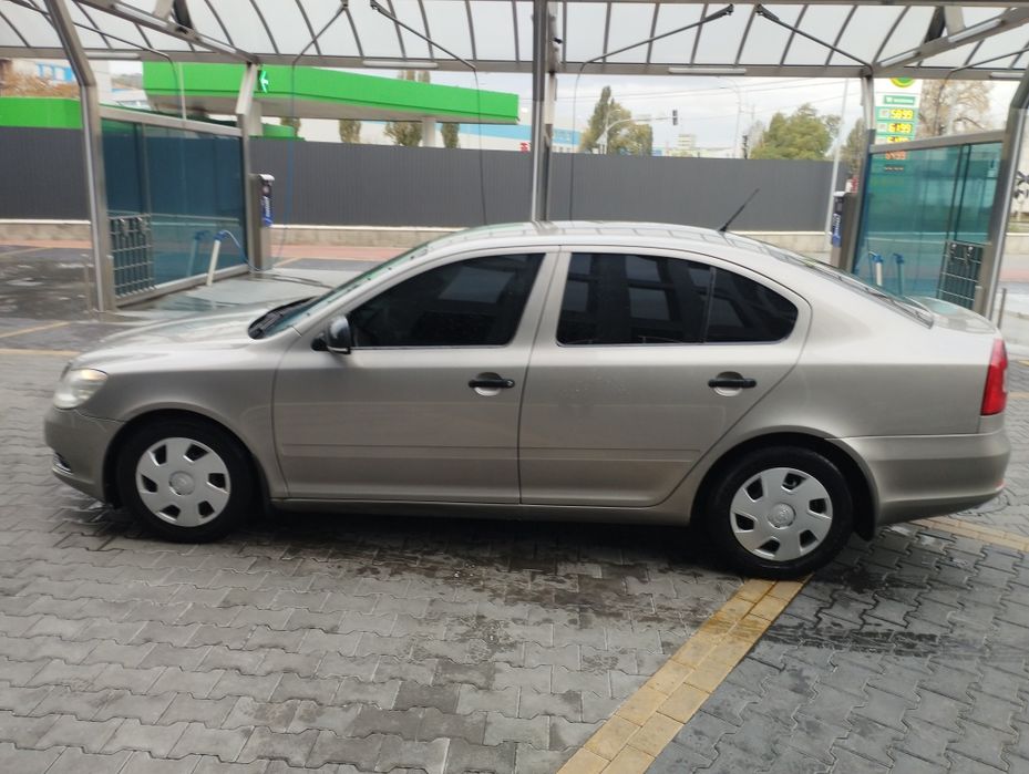 Skoda Octavia 2011 VIN TMBDT21Z0C2028990 фото оголошення 7 з 20