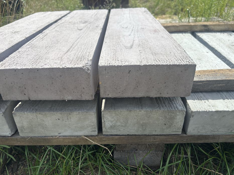 Recznie wykonane solidne donice-imitacja deski betonowej