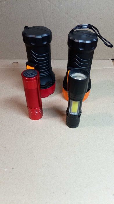 Гнучка USB лампа-ліхтарик.