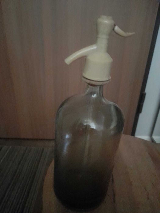 stary syfon na wodę