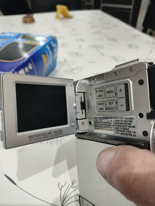 Відеокамера цифрова mini DV JVC GR-DVP10EK Японія 2000-х помилка Е03