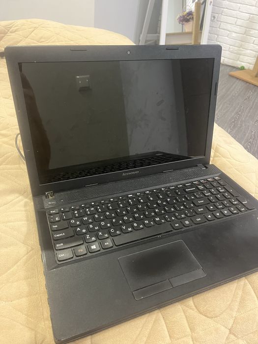 працюючий ноутбук Lenovo