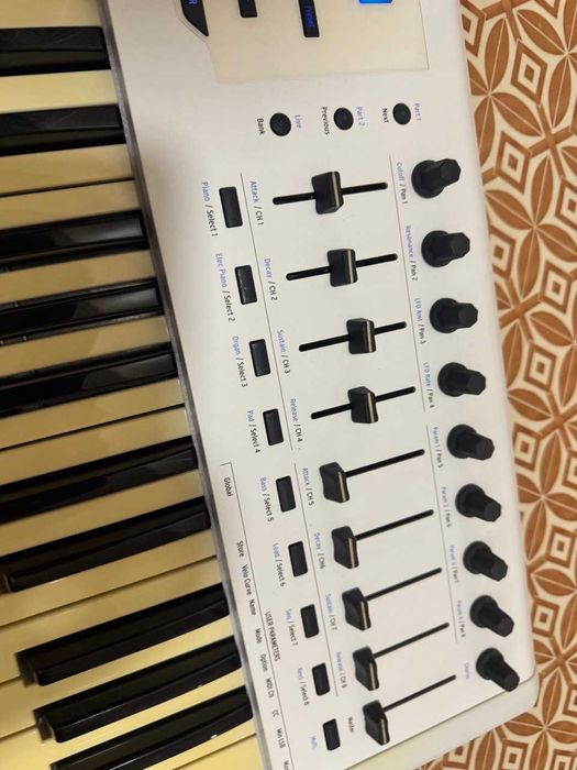 Arturia KeyLab 49 MkII - професійна MIDI-клавіатура