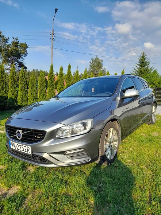 Volvo v60 D-3 R-desing