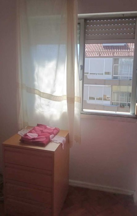 Quarto p/ alugar
