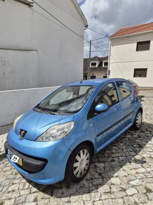 Peugeot 107 super econômico
