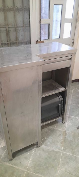 Bandaca de bar com gafeta e parteleira