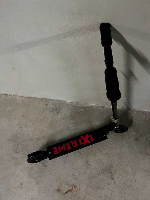 Trotinete de criança, como nova