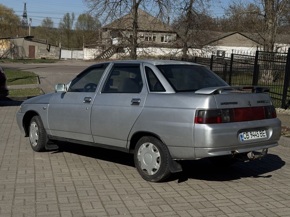 ВАЗ 2110.
