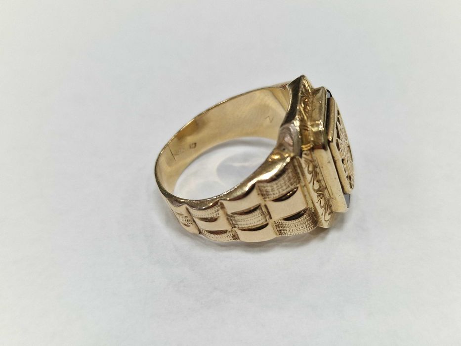 Złoty sygnet męski/ 585/ 10.89 gram/ R28/ Żółte złoto/ duży