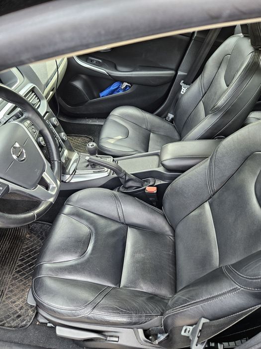 VOLVO V40 2020r  51 tyś km