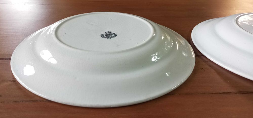 Antigos pratos em faiança Massarelos "Torre de Belém"