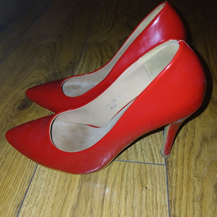 Szpilki 37 obcas 10 cm lakierowane